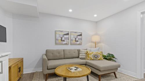 Ashburn Apartment | Family Friendly - HOT TUB - Near Toronto & UOIT