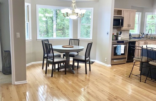 Inman House | Family-Friendly Lake Retreat – Near Tryon Equestrian & Asheville, Greenville, CU