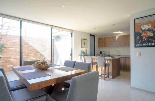 Tlajomulco de Zuniga House | Family Residencia Galicia
