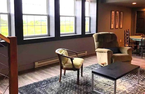 Lincolnville House | Farmhouse ∙ 1 bedroom ∙ 6 guests