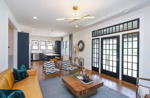 Hillsboro Village House | Feb. Sale! HotTub, Upscale Craftsman, Belmont Walk