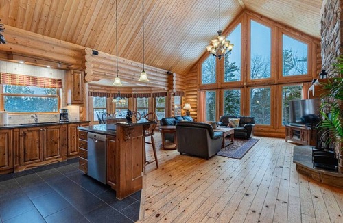 Fiddler Lake Resort House | Fiddler Lake Resort - Deer 80