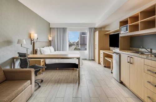 San Nicolas de los Garza Hotel | Fiesta Inn Monterrey la Fe