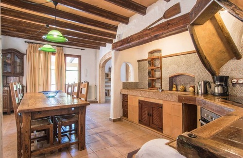 Llubi Villa | Finca "Es Caulls" with Pool & Wi-Fi