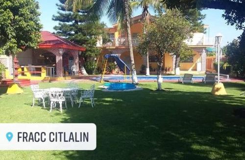 Ayala House | Finca girasoles