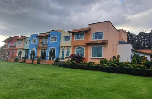 Villa del Carbon Hotel | Finca San Fernando