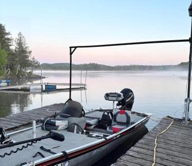 Northfield House | Fishing Retreat Dock and Launch - Lakefront