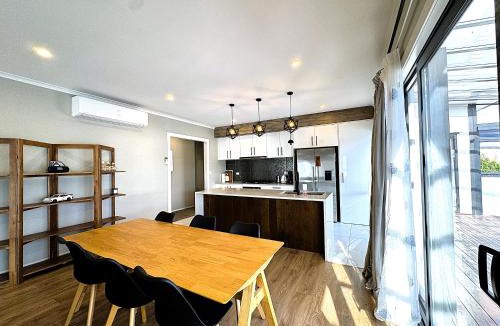 Hamilton House | Flafstaff Luxe Haven with Four Bedrooms Retreat