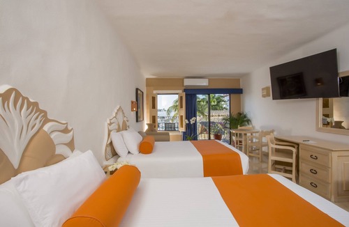 Isla Iguana Hotel | Flamingo Vallarta Hotel & Marina
