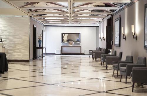 Downtown Detroit Hotel | Fort Pontchartrain Detroit, a Wyndham Hotel