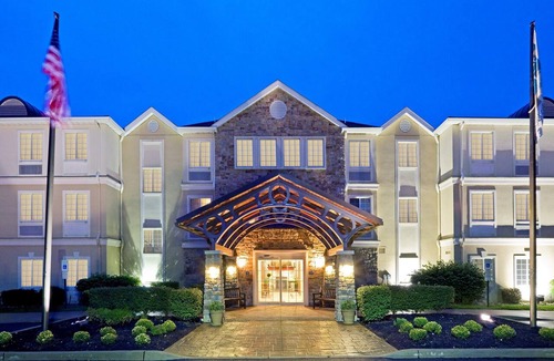 Cranbury Apartment | Free Breakfast Buffet. Private Studio 20 Min from Princeton.