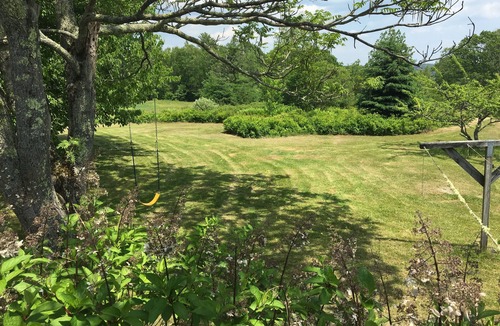 Blue Hill House | Friendly Cottage In Blue Hill - Sleeps 4