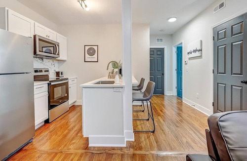 East Walnut HIlls Apartment | Frontdesk | 1 BR Apt near UC College of Medicine