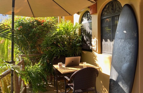 North End House | Fun, cute 1 bdrm Casita, great pool, beach 4 blocks