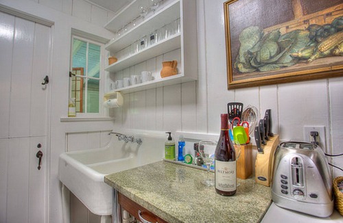 Laurel Park Cottage | Garden Cottage, 1940's Updated Vacation Cottage, Awesome Carolina Room!