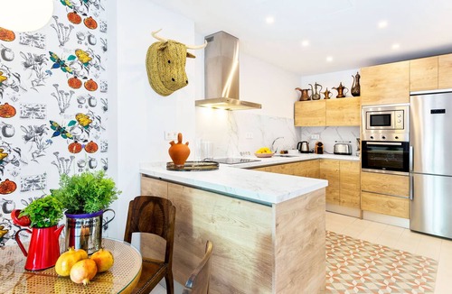 Centro - Sagrario Apartment | Genteel Home Romanilla