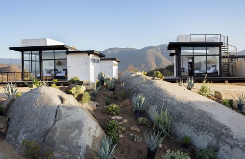 Valle de Guadalupe Cottage | Glamorous modern boutique 6 BR property, with rooftop views