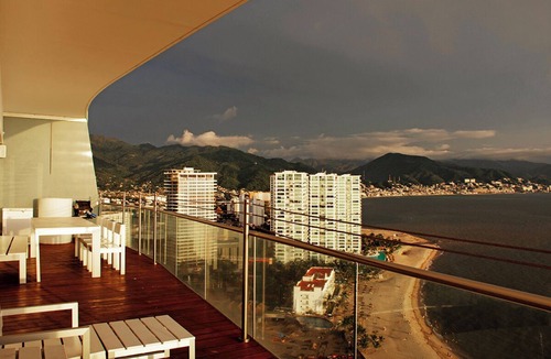 North Hotel Zone Condo | Gorgeous Beach-Front Apartment with Breathtaking Views of Puerto Vallarta's Bay