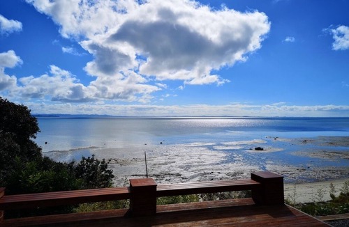 Clarks Beach House | Gorgeous beachfront Kiwi Bach!