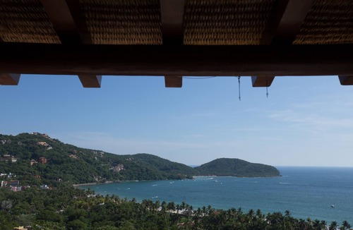 Ixtapa - Zihuatanejo Condo | Gorgeous View of LaRopa Beach