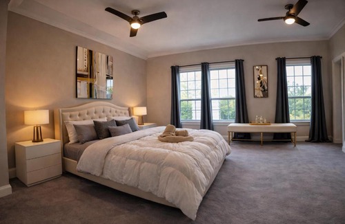 Washington House | Grand DC Group Retreat Sleeps 22 6BR 14 Beds 2 Living Rooms Free Parking