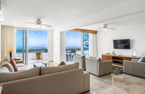 Conchas Chinas Apartment | Grand Miramar A601