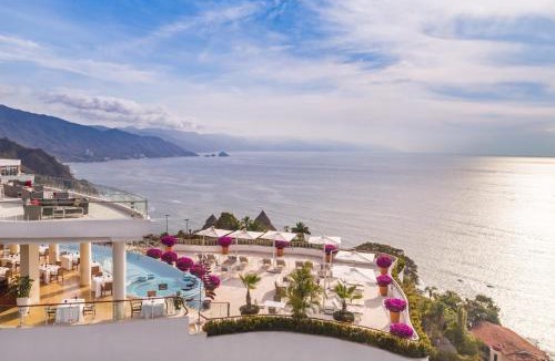 Conchas Chinas Resort | Grand Miramar All Luxury Suites & Residences