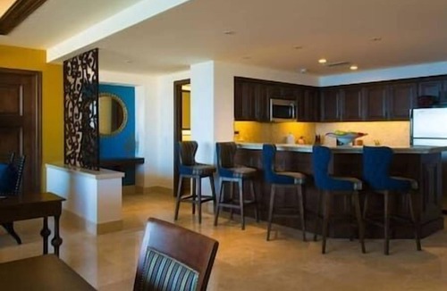 Marina Resort | Grand Solmar Land's End Resortn & Spa, Beach!