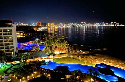 Colonia 5 de Diciembre Condo | GRAND VENETIAN, OCEAN FRONT CONDO