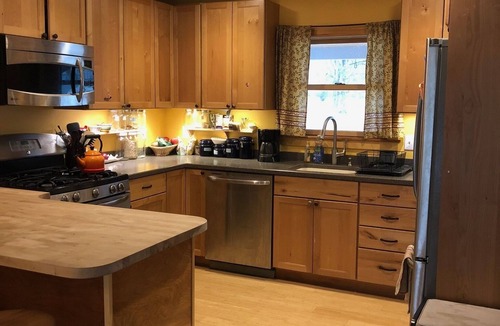 Camden House | Great location. Last availability of 2024: July 3- July 14.
