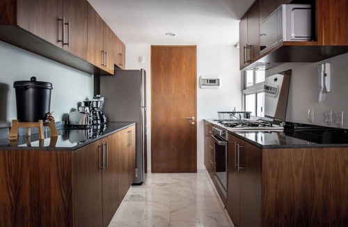 Roma Sur Apartment | Great location, pool, rooftop, gym, 24/7 security