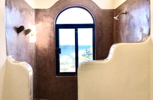 Los Barriles Cabin | Great Ocean Views, Fast Wi-Fi, Pickleball, Near Beach, Kayaks, Bikes, Snorkeling