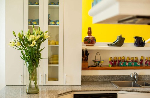 South Shore Hotel Area Villa | Great RATES with full STAFF! September special for Pay for 5, get n7 nights