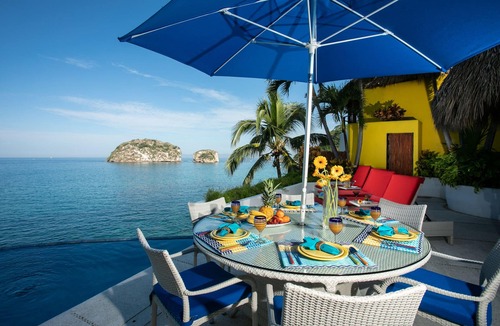 South Shore Hotel Area Villa | Great RATES with full STAFF! September special for Pay for 5, get n7 nights