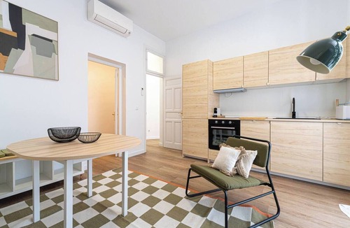 Embajadores Apartment | Green Lavapiés