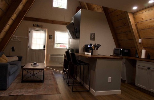 Slade House | Grin and Bear It | Indoor Jacuzzi Tub