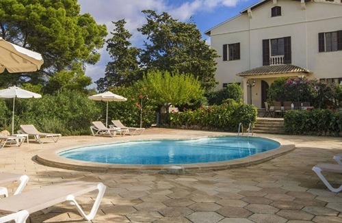 Son Antem House | Großes Landhaus mit Schwimmbad in Meeresnähe by Interhome