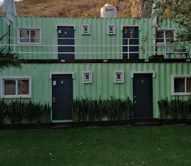 Raquet Club Cabin | H CASE