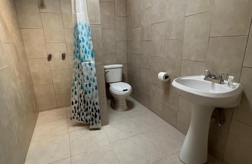 Juarez Municipality House | Habitación Privada Cerca de Consulado Americano