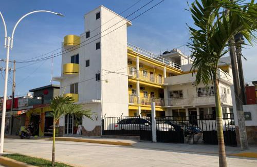 Tecolutla Municipality Hotel | Habitación triple en hotel el almirante