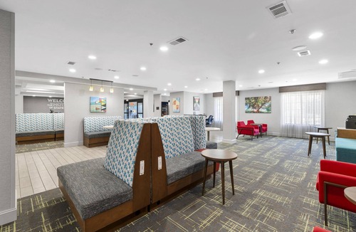 Salem Hotel | Hampton Inn Salem, VA