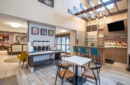 Kenwood Hotel | Hampton Inn & Suites - Cincinnati/Kenwood, OH