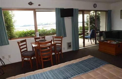 Coromandel Hotel | Harbour View Motel Coromandel