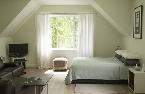 Halfmoon Bay House | Hawthorn Coach House