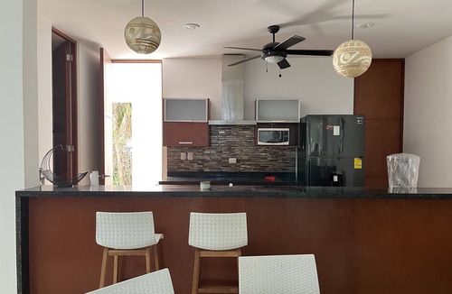 Miramar House | Hermosa Casa Moderna a la Orilla del Mar