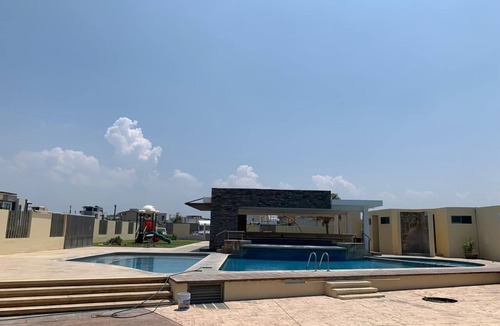 Alvarado House | Hermosa residencia en la playa. Lomas del Sol