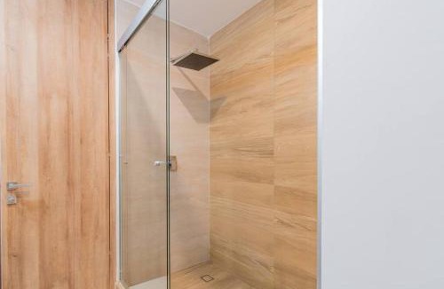 Zona Dorada Apartment | Hermoso Condo al Pie de la Playa Camino al Mar