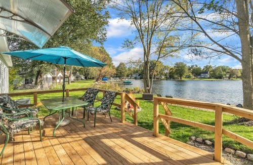 Brighton House | Hidn LakeFront -New Build-Private Beach-Fast WiFi