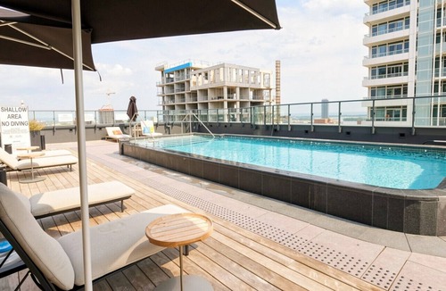 Downtown Toronto Apartment | High-End 1BR Apt with Stunning Views and Pool Access