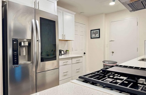 Downtown Atlanta Apartment | Historic Condo in Atlanta with Skyline View